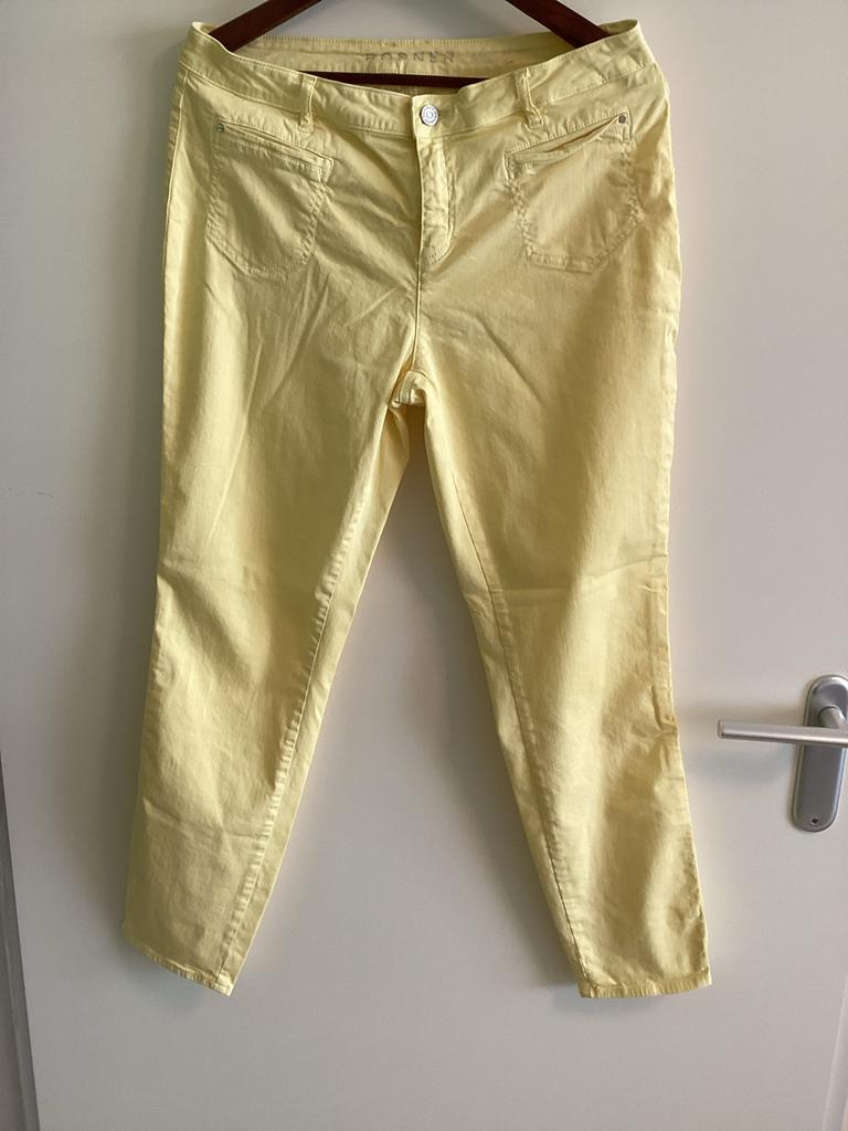Rosner Alisa Mid Waist Slim Jeans Maat 42 Geel, Ophalen of Verzenden, Zo goed als nieuw, Maat 42/44 (L), Geel