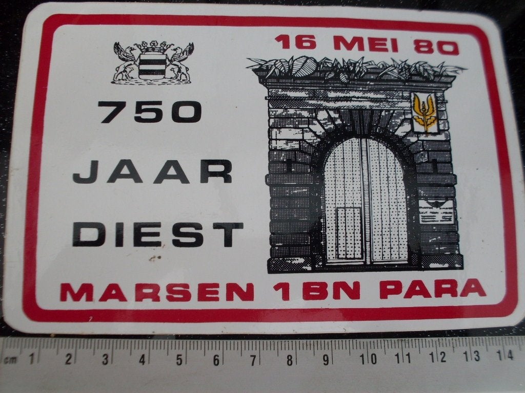sticker 750 jaar diest 1980 marsen 1 bn para embleem logo, Verzamelen, Verzenden, Zo goed als nieuw, Bedrijf of Vereniging