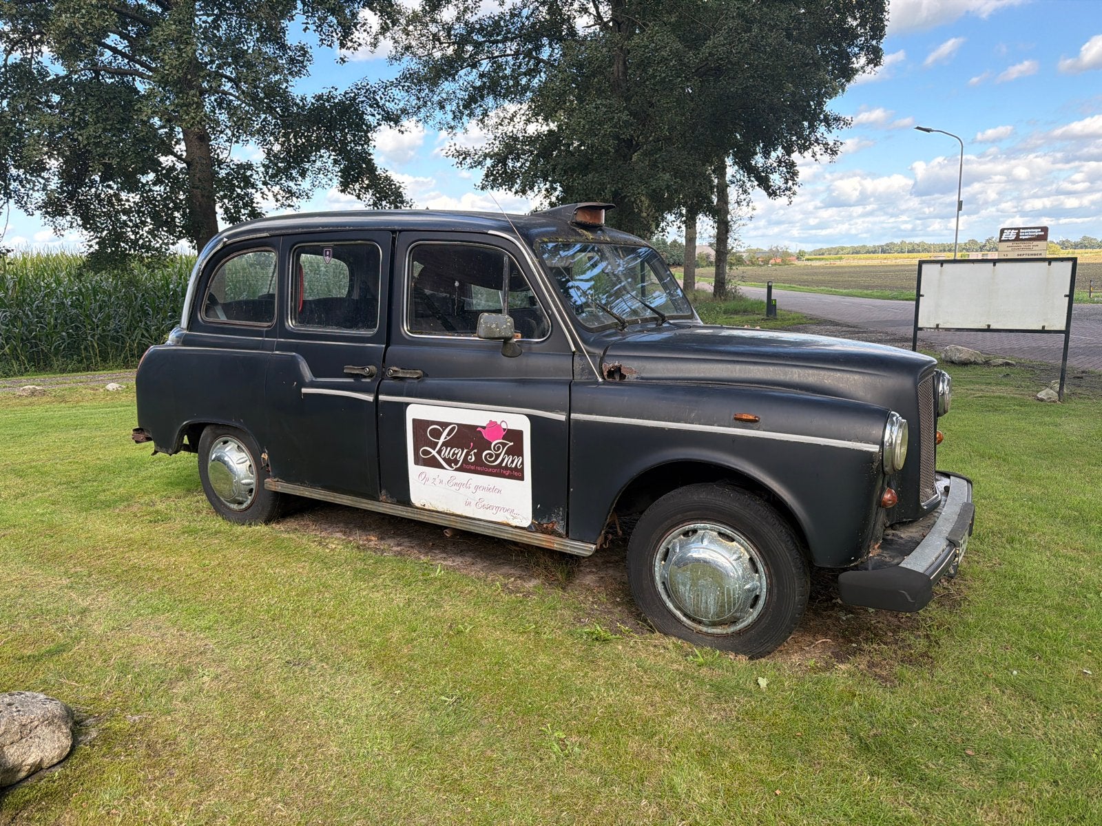 Carbodies 1996 Zwart, Auto's, 2664 cc, Zwart, Bedrijf, Diesel