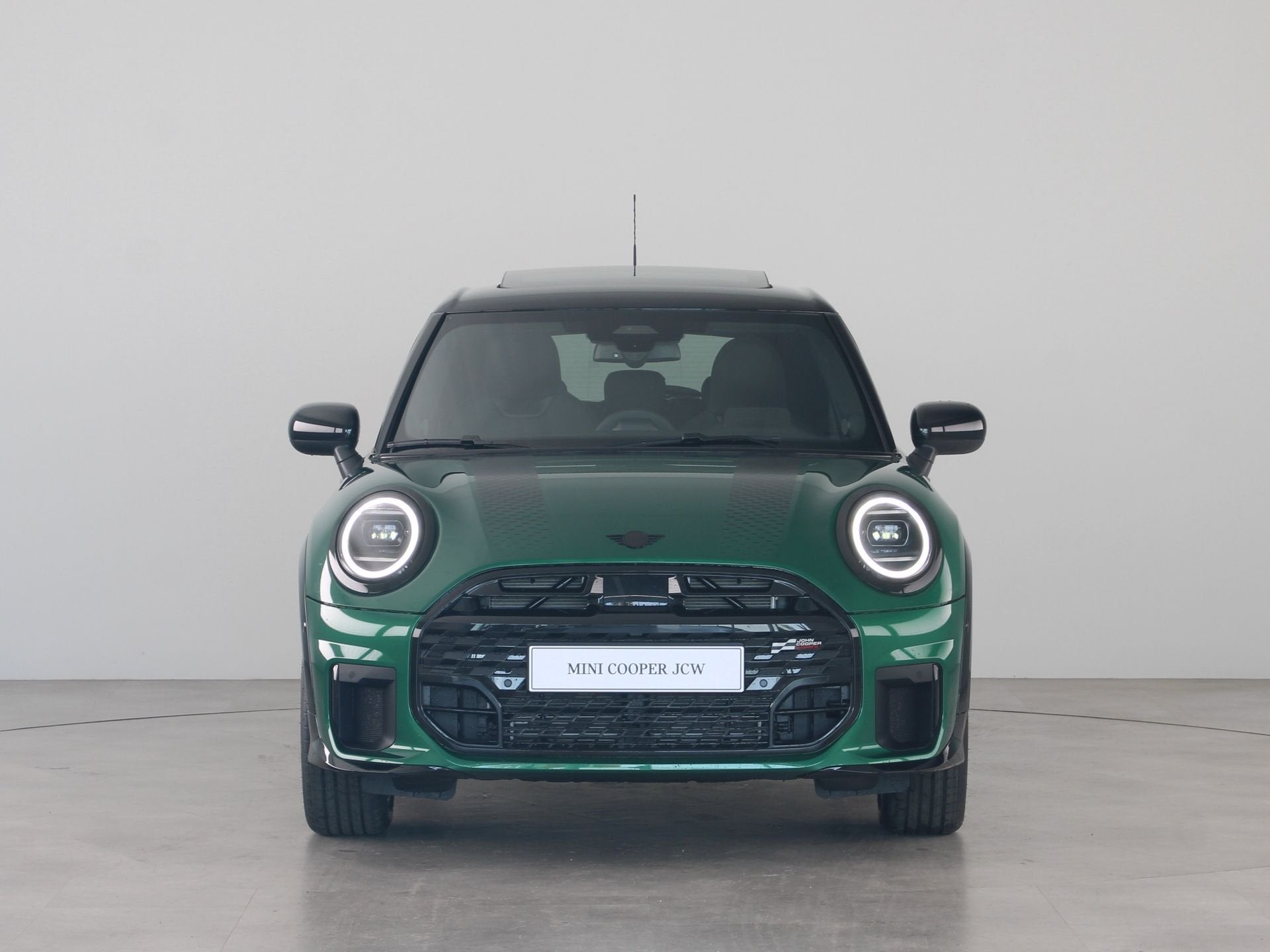 MINI 5-deurs Cooper C John Cooper Works Pakket M PRIVATE LEA, Auto's, 156 pk, Bedrijf, Nieuw, 3 cilinders