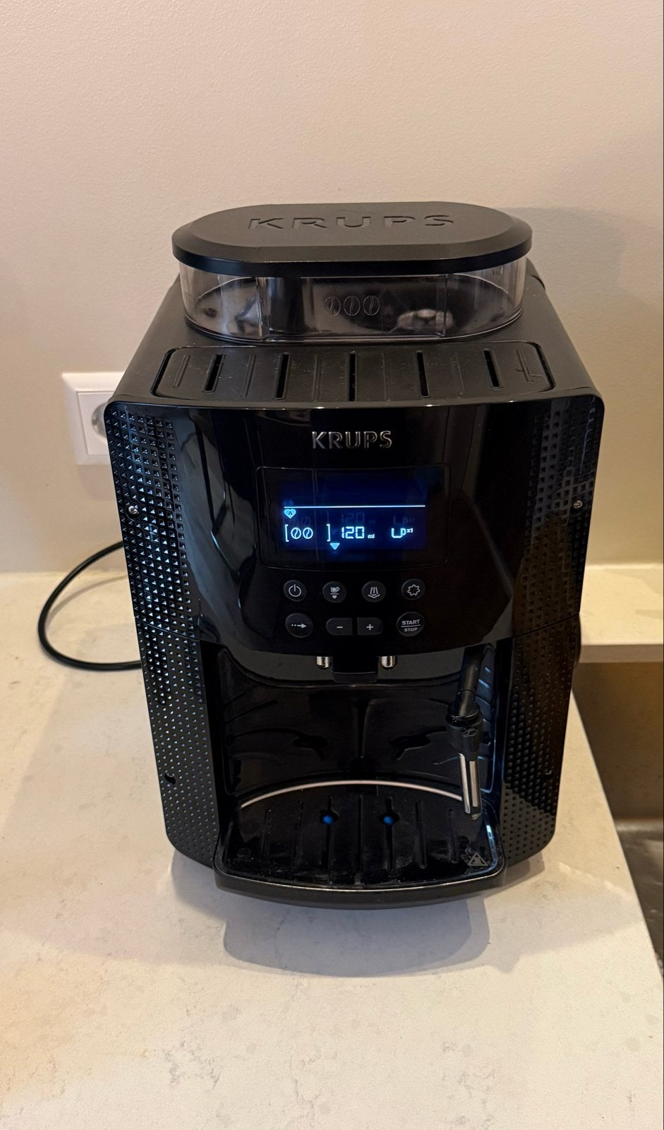Krups EA8150 volautomatische espressomachine, Espresso apparaat, Koffiebonen, Zo goed als nieuw, Ophalen
