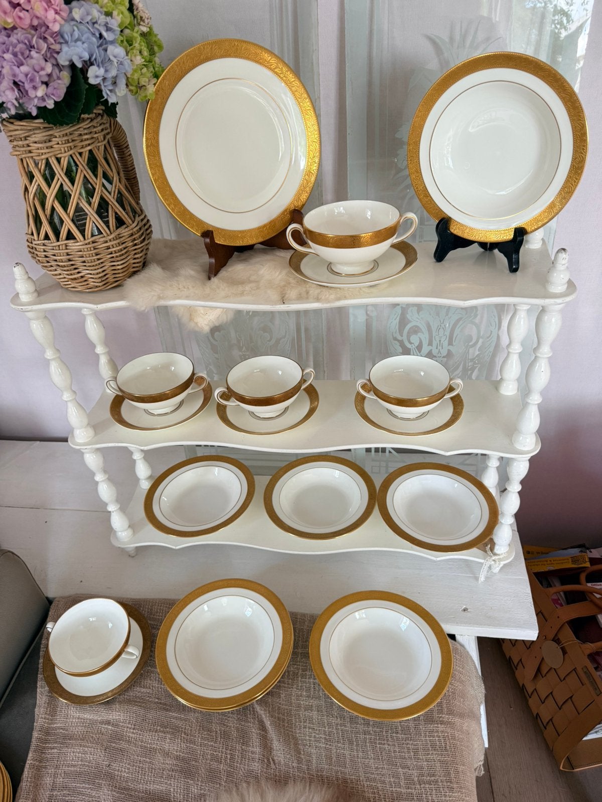 Wedgewood Ascot golden rim porselein 17 dl izgst 22 krt goud, Ophalen