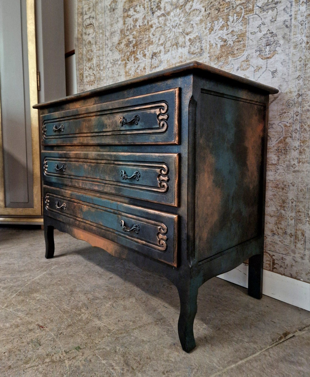 Queen Anne dressoir/ vintage look ladekastje, Donyavimin@gmail.com, Mina Donyavi Meubels, Ophalen of Verzenden, Zo goed als nieuw