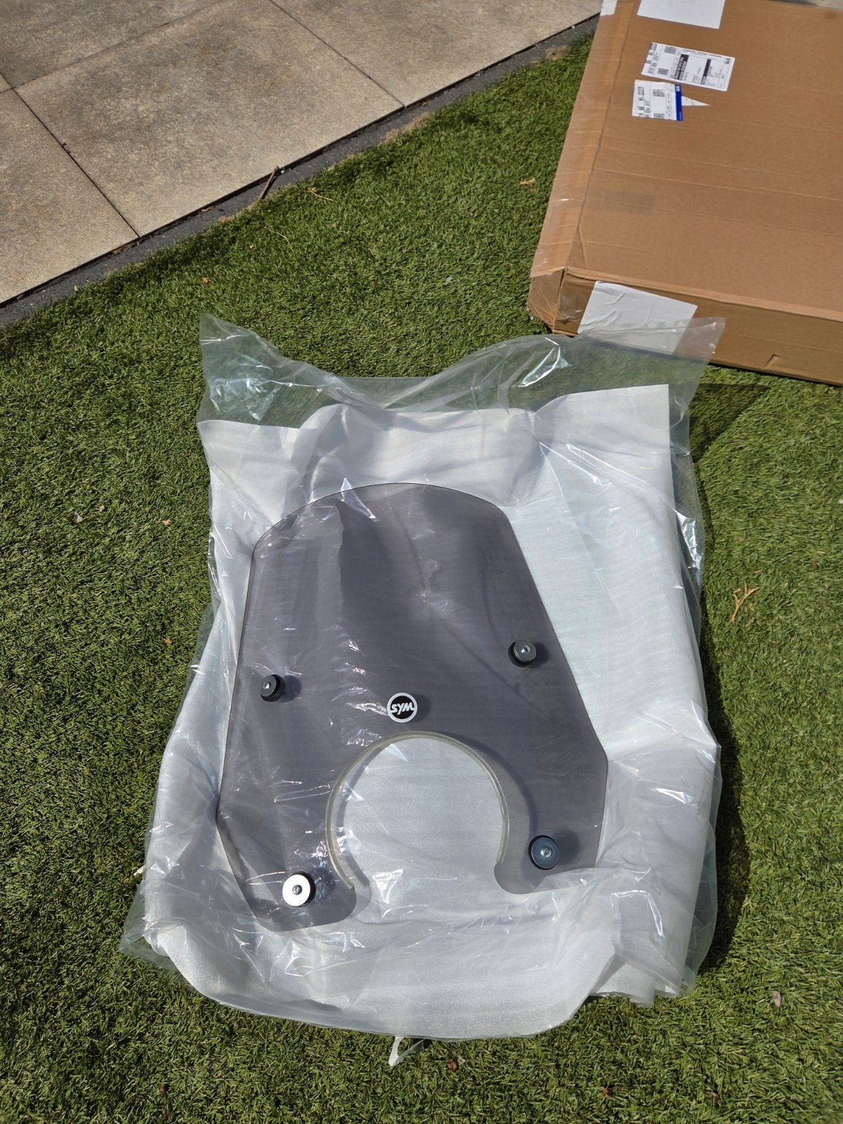 Windscherm origineel Sym Fiddle 4 medium hoog smoke, Ophalen, Zo goed als nieuw, Benzine