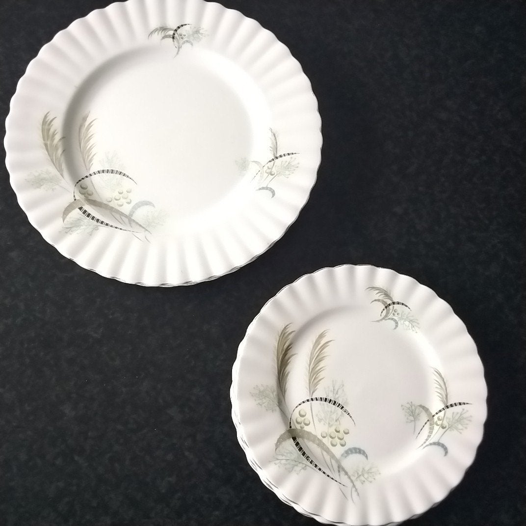 4 Engelse richmond  bordjes van 21cm. en 3  van 16 cm., Gebruikt, Ophalen of Verzenden, Bord(en), Overige stijlen