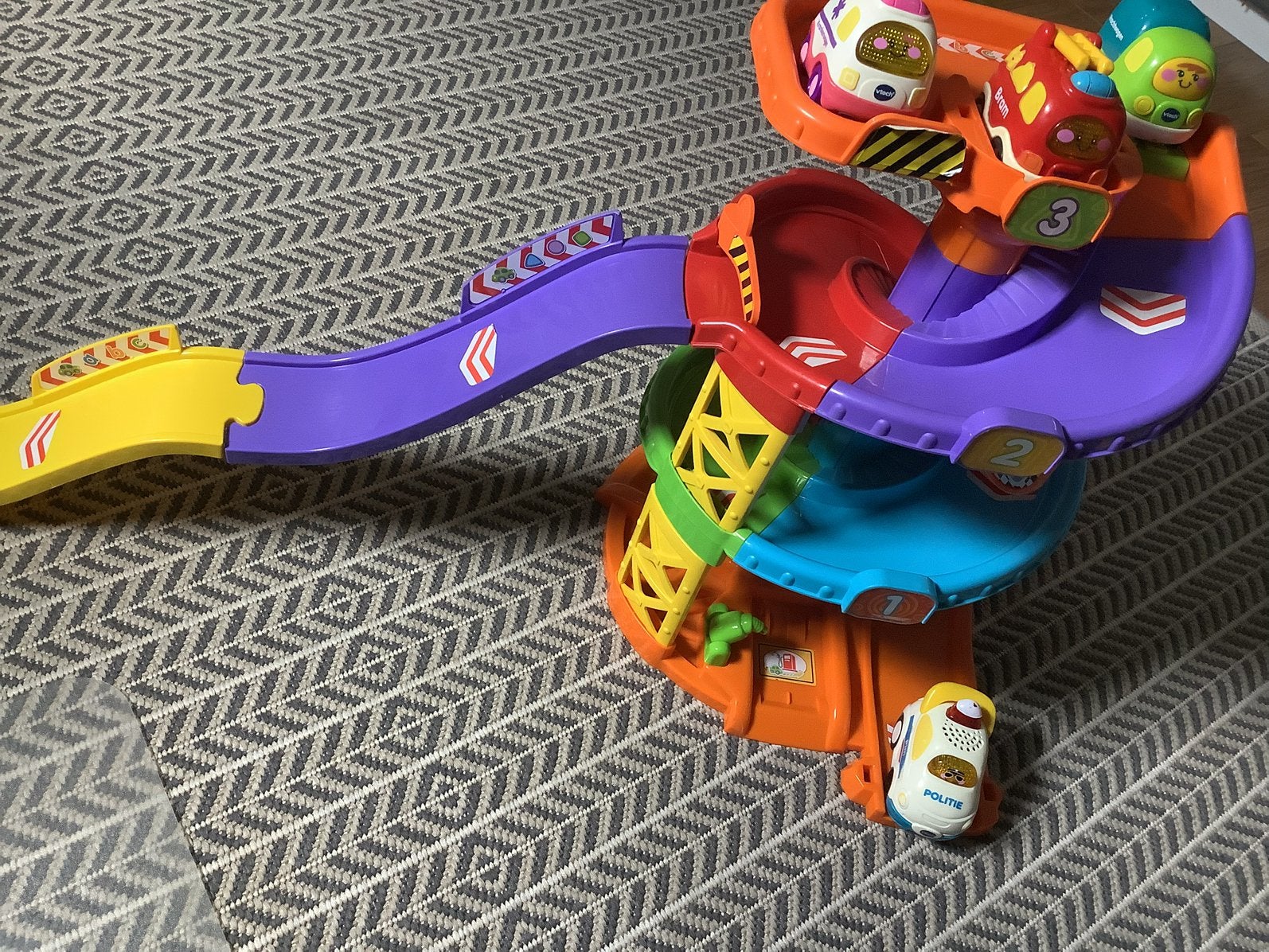 VTech Toet Toet Auto's Parkeergarage met 4 auto's, Ophalen of Verzenden, Gebruikt