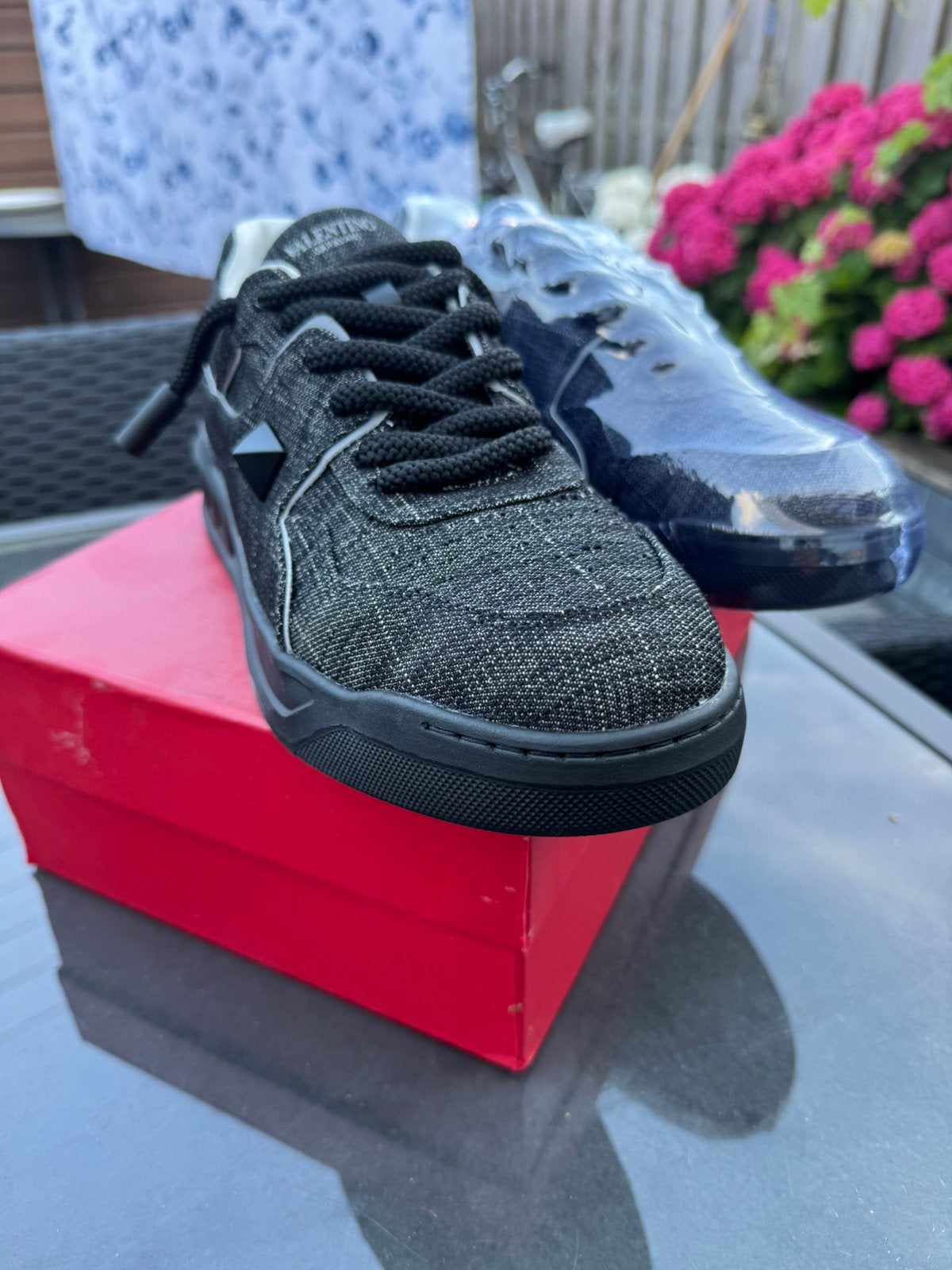 Valentino sneaker nieuw maat 44 (vallen klein), Kleding | Heren, Schoenen, Ophalen of Verzenden, Zo goed als nieuw