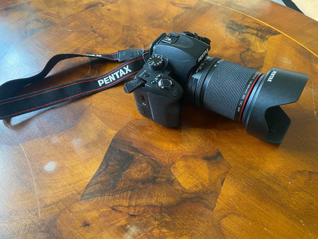 Pentax K-70 met uitgebreide lensverzameling en accessoires, Audio, Tv en Foto, Fotocamera's Digitaal, Ophalen, Screenprotector