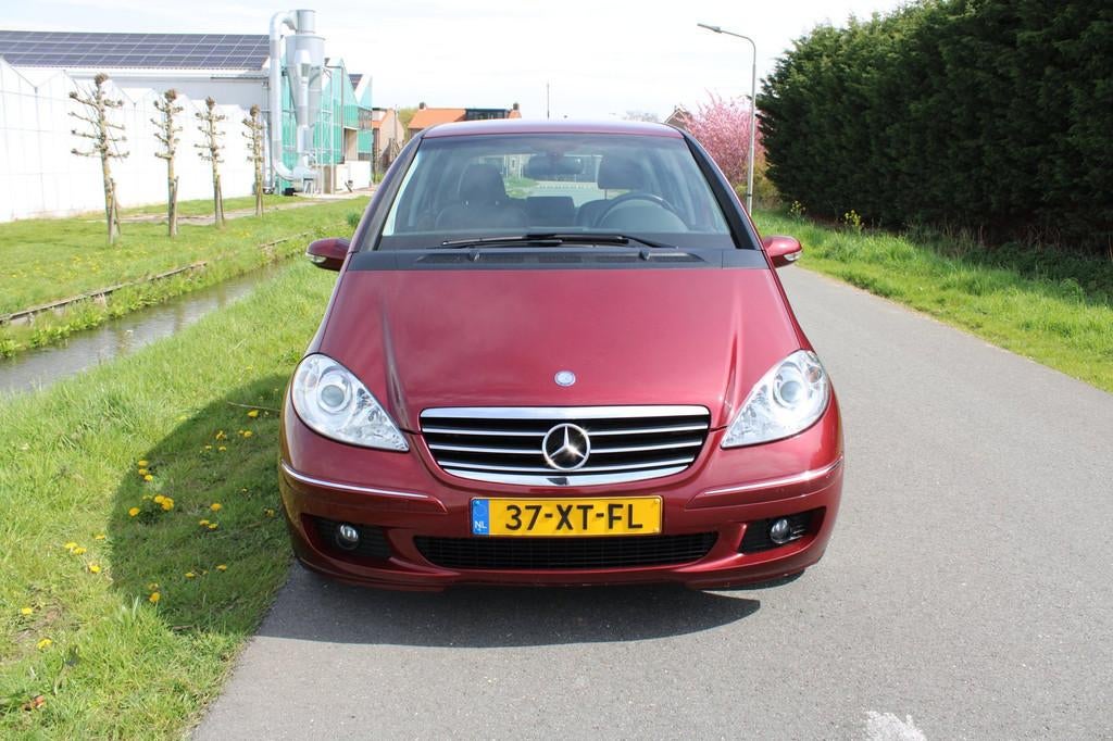 Mercedes-Benz A-klasse 150 Avantgarde Automaat, Auto's, Mercedes-Benz, 15 km/l, Leder en Stof, Origineel Nederlands, 1000 kg