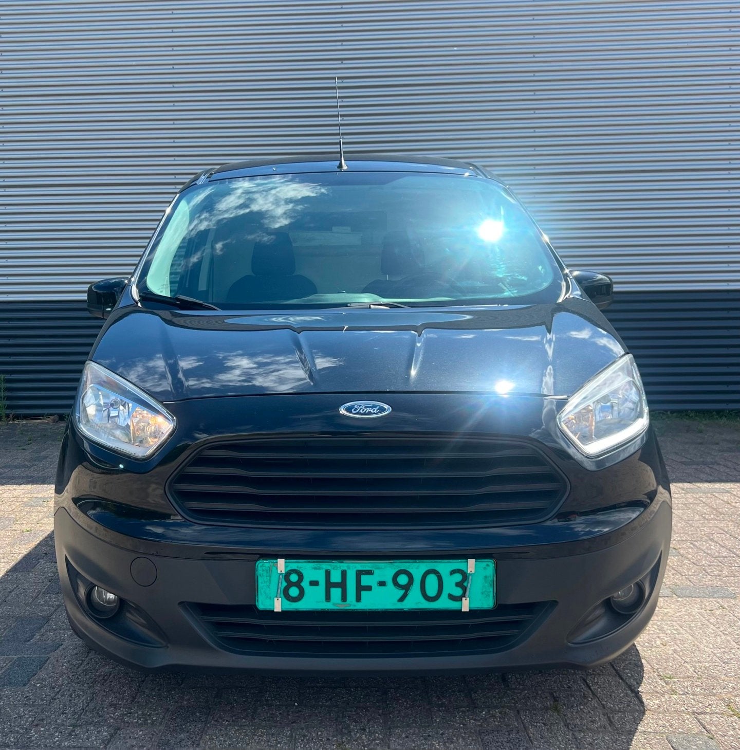 Ford Transit Courier 1.0 Trend, Gebruikt, Zwart, Origineel Nederlands, Handgeschakeld