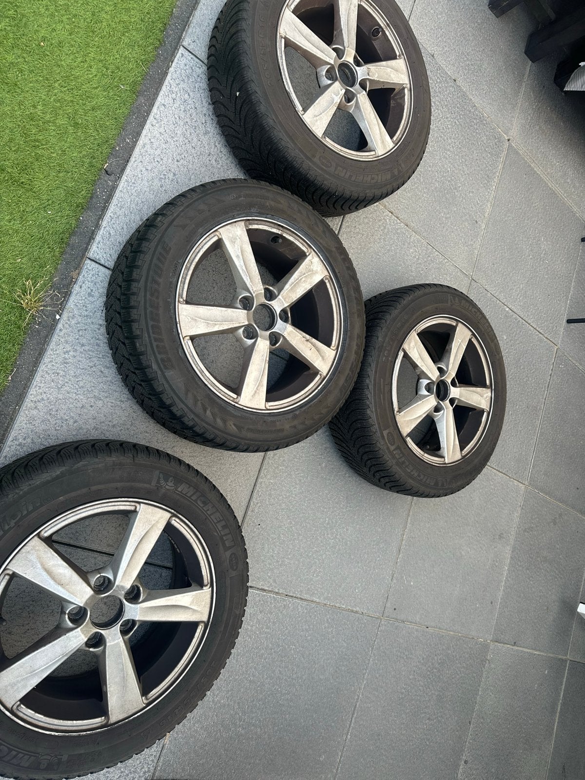 4 winterbanden set Volvo V40, Auto-onderdelen, Banden en Velgen, Ophalen, Gebruikt, 16 inch, Banden en Velgen
