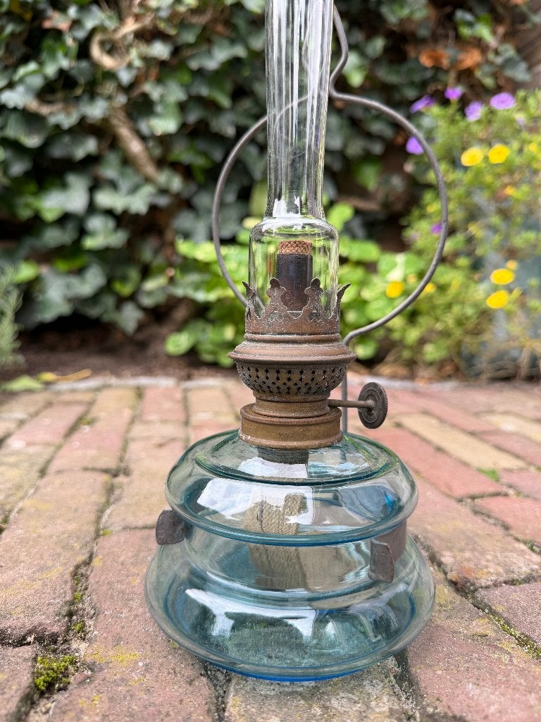 Zeer fraaie antieke olielantaarn met origineel blauwglas., Ophalen