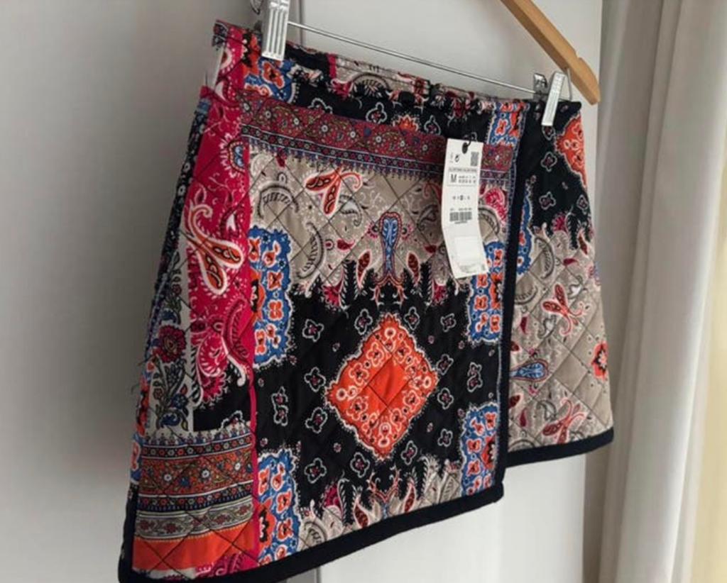 Zara korte mini rok,quilted rokje,kort short/wikkel maat S/M, Kleding | Dames, Rokken, Maat 38/40 (M), Overige kleuren, Nieuw