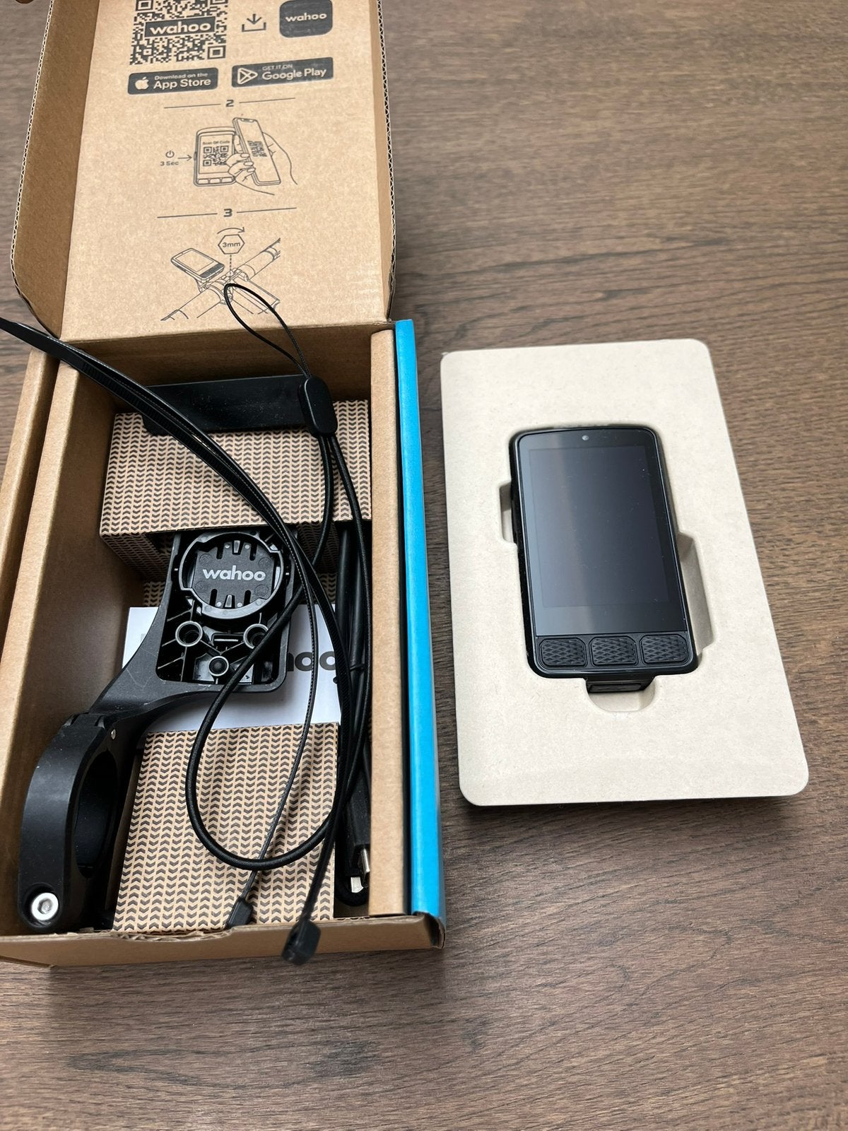 Wahoo elemnt element roam 3 v3 fietscomputer navigatie gps, Fietsen en Brommers, Fietsaccessoires | Fietscomputers, Ophalen of Verzenden