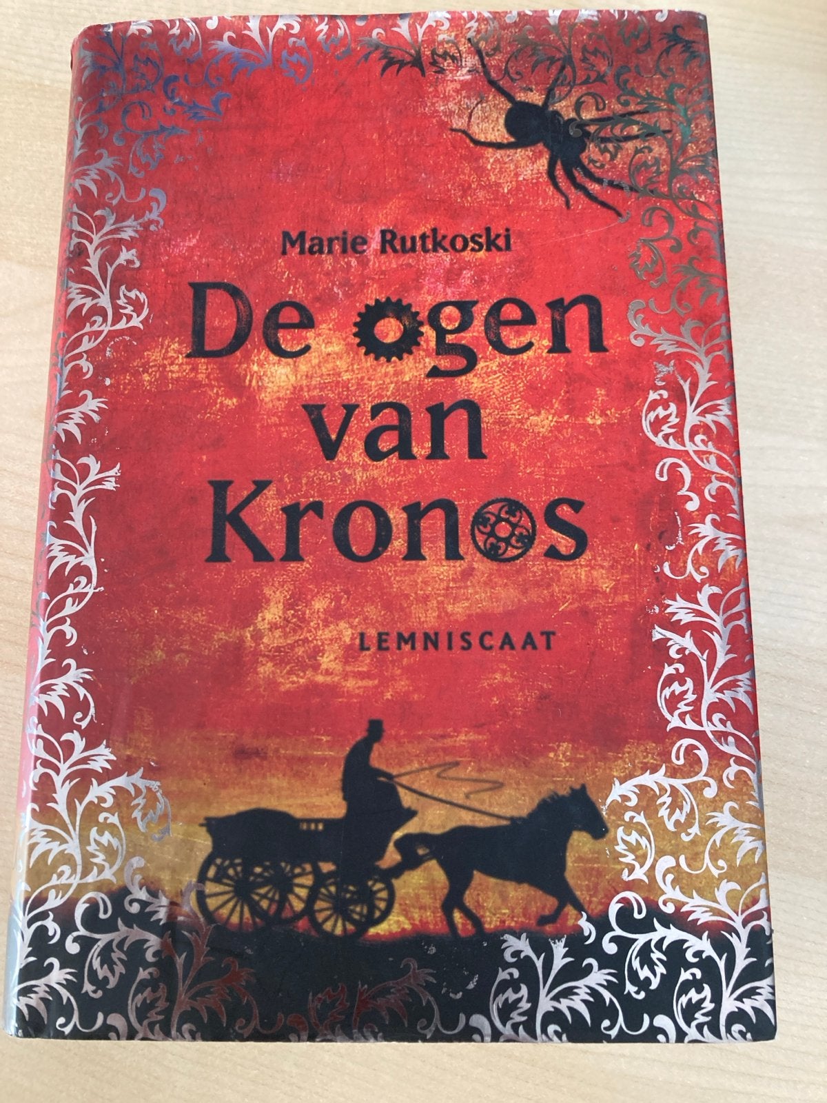 De ogen van Kronos - Marie Rutkoski (Hardcover), Ophalen of Verzenden, Zo goed als nieuw