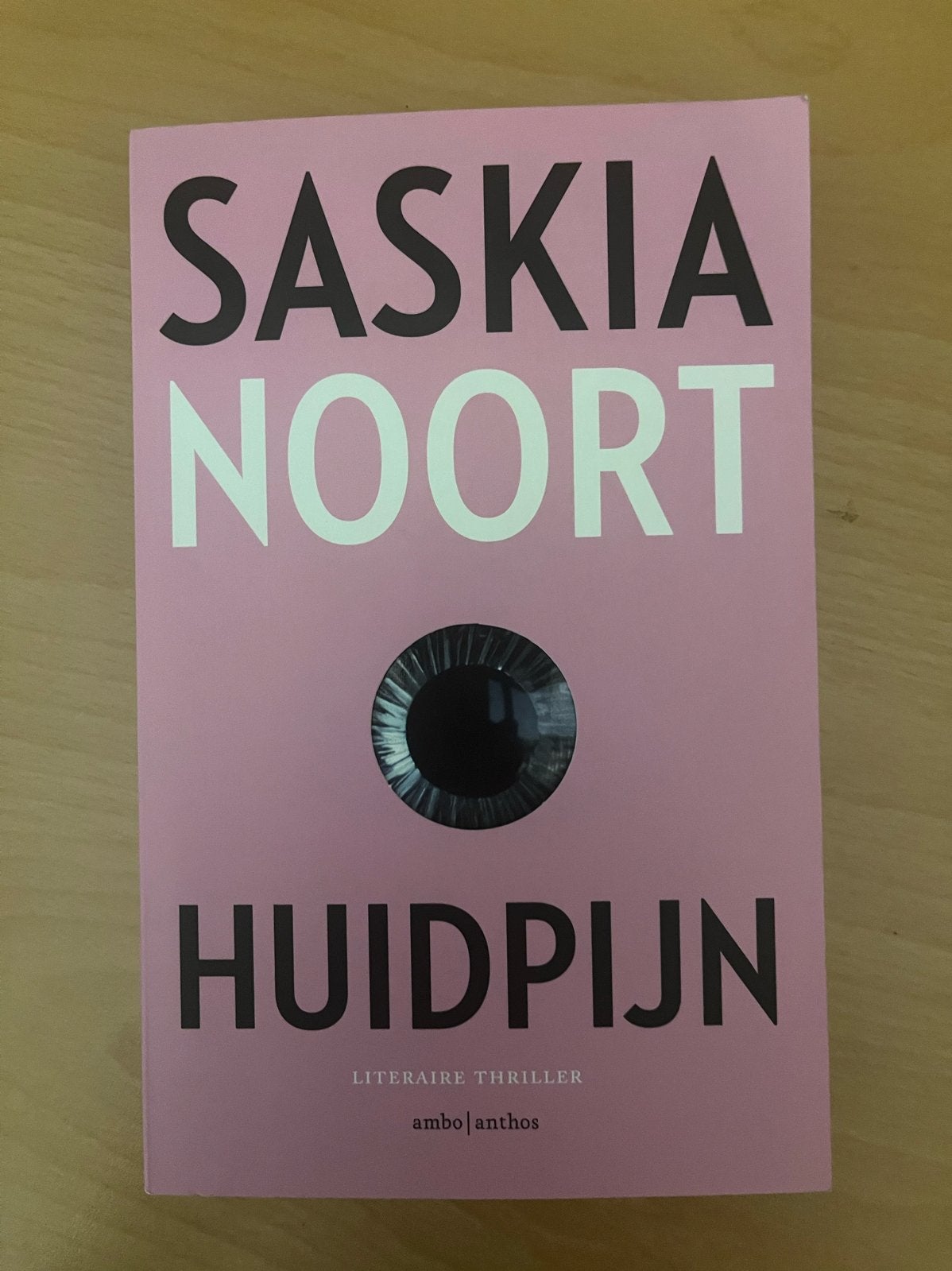 Saskia Noort - Huidpijn (Literaire thriller), Ophalen of Verzenden, Zo goed als nieuw, Nederland