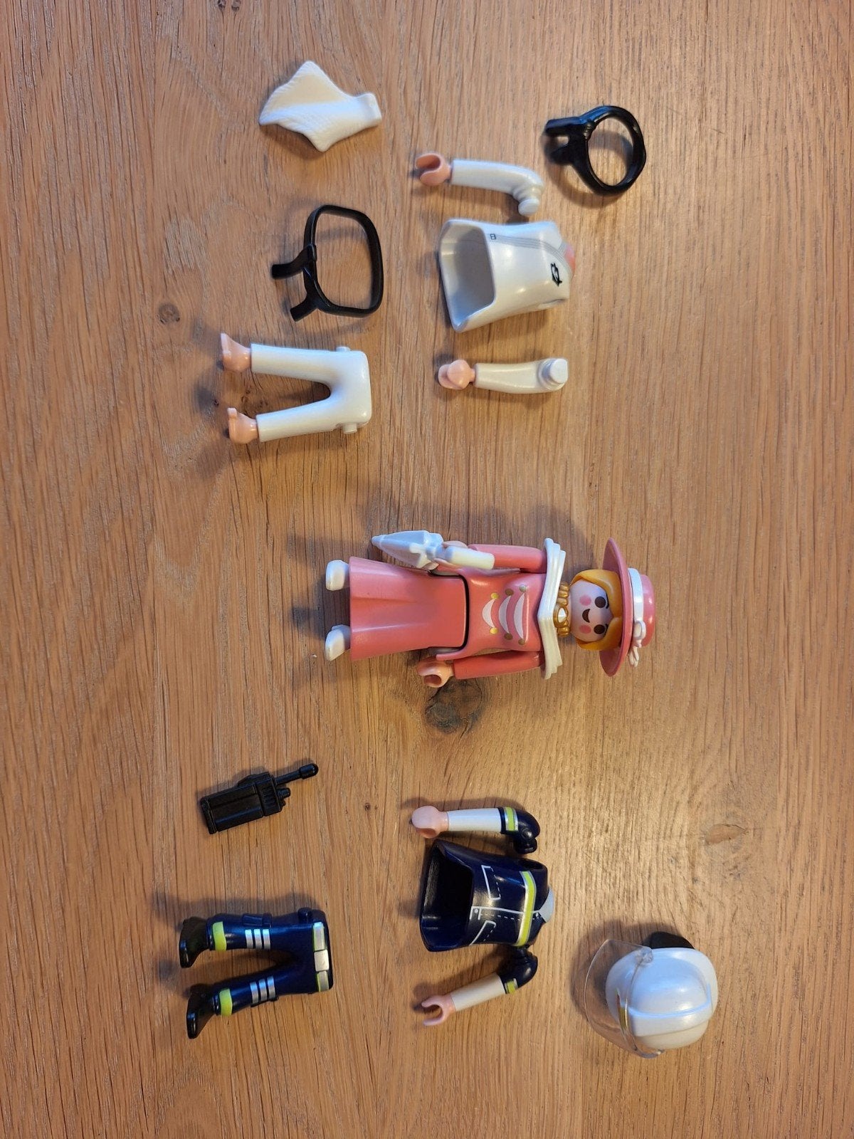 Playmobil Multi Play judoka dame brandweervrouw 9855, Complete set, Ophalen of Verzenden, Zo goed als nieuw, Figuren