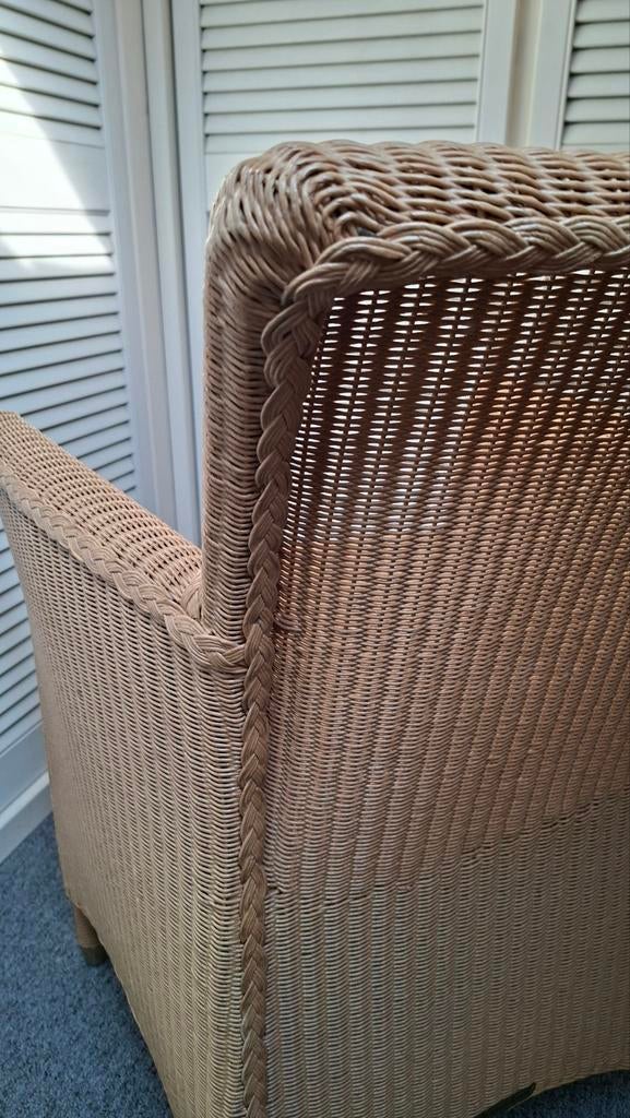 Twee stoelen  loom LIoyd, Ophalen, Zo goed als nieuw, 50 tot 75 cm