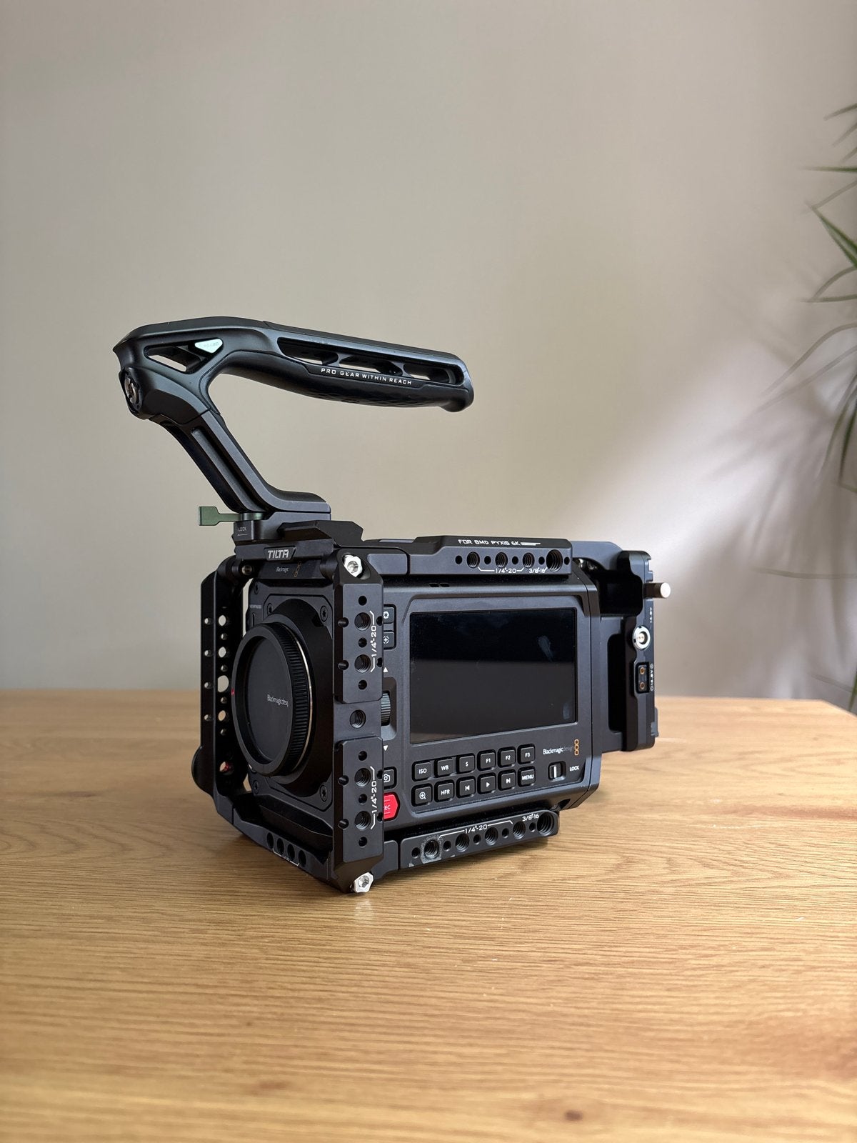Blackmagic Pyxis 6K L-mount met Tilta cage en V-lock, Audio, Tv en Foto, Videocamera's Digitaal, Overige soorten, Minder dan 8x