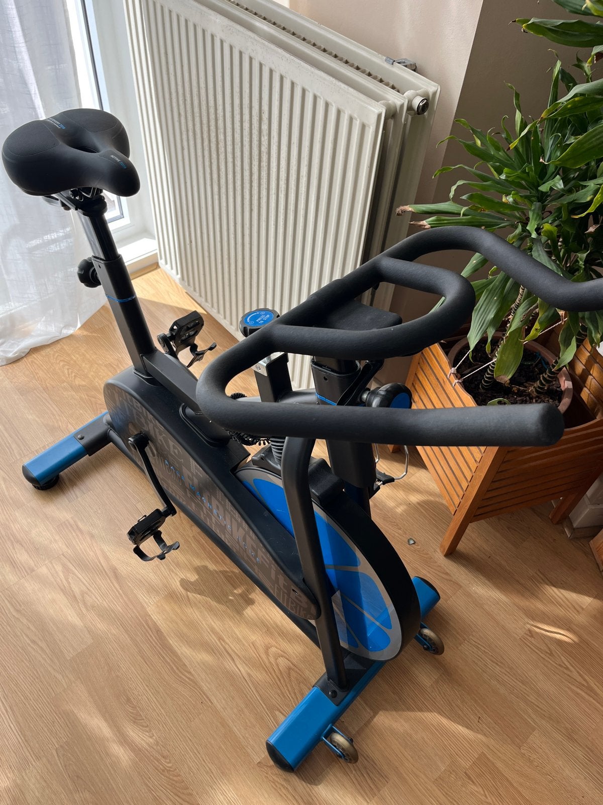FitBike Race Magnetic Home Exercise Bike, Sport en Fitness, Ophalen, Zo goed als nieuw, Hometrainer