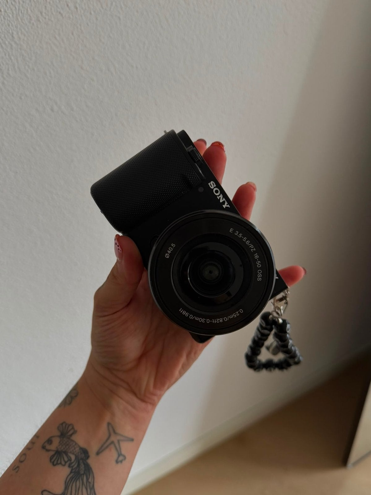 Sony ZV-E10 vlog camera met 16-50mm lens en accessoires, Ophalen of Verzenden, Zo goed als nieuw, Sony, Externe microfoon