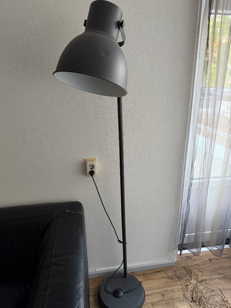 Hektar staande lamp, Ophalen, Kunststof, Gebruikt, E27 (groot)
