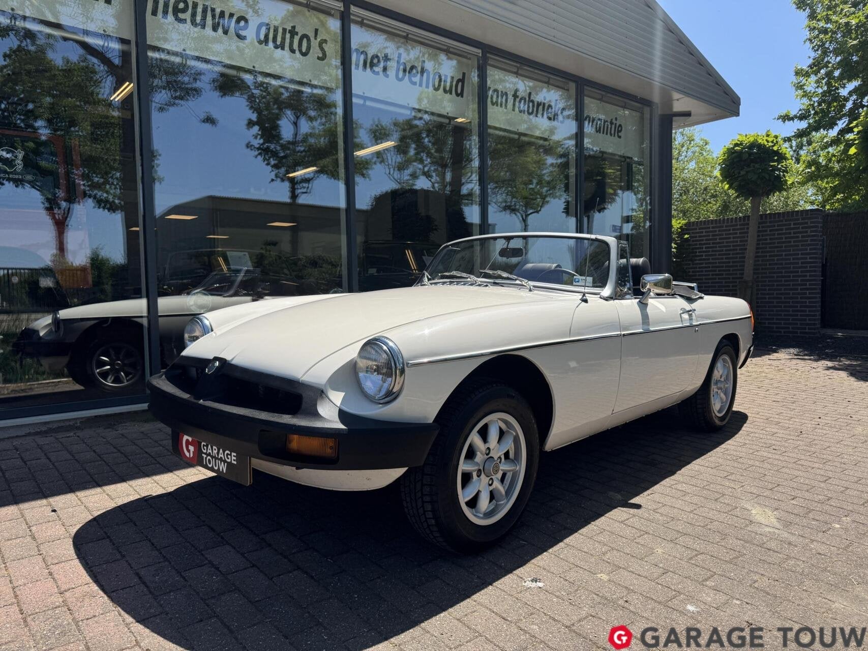 MG B 1.8 Roadster, Auto's, Oldtimers, 12 maanden, Achterwielaandrijving, 95 pk, Wit