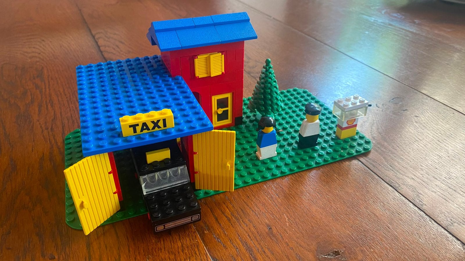 Lego 368 Classic: taxicentrale met minifigures COMPLEET, Gebruikt, Lego, Compleet, Ophalen of Verzenden