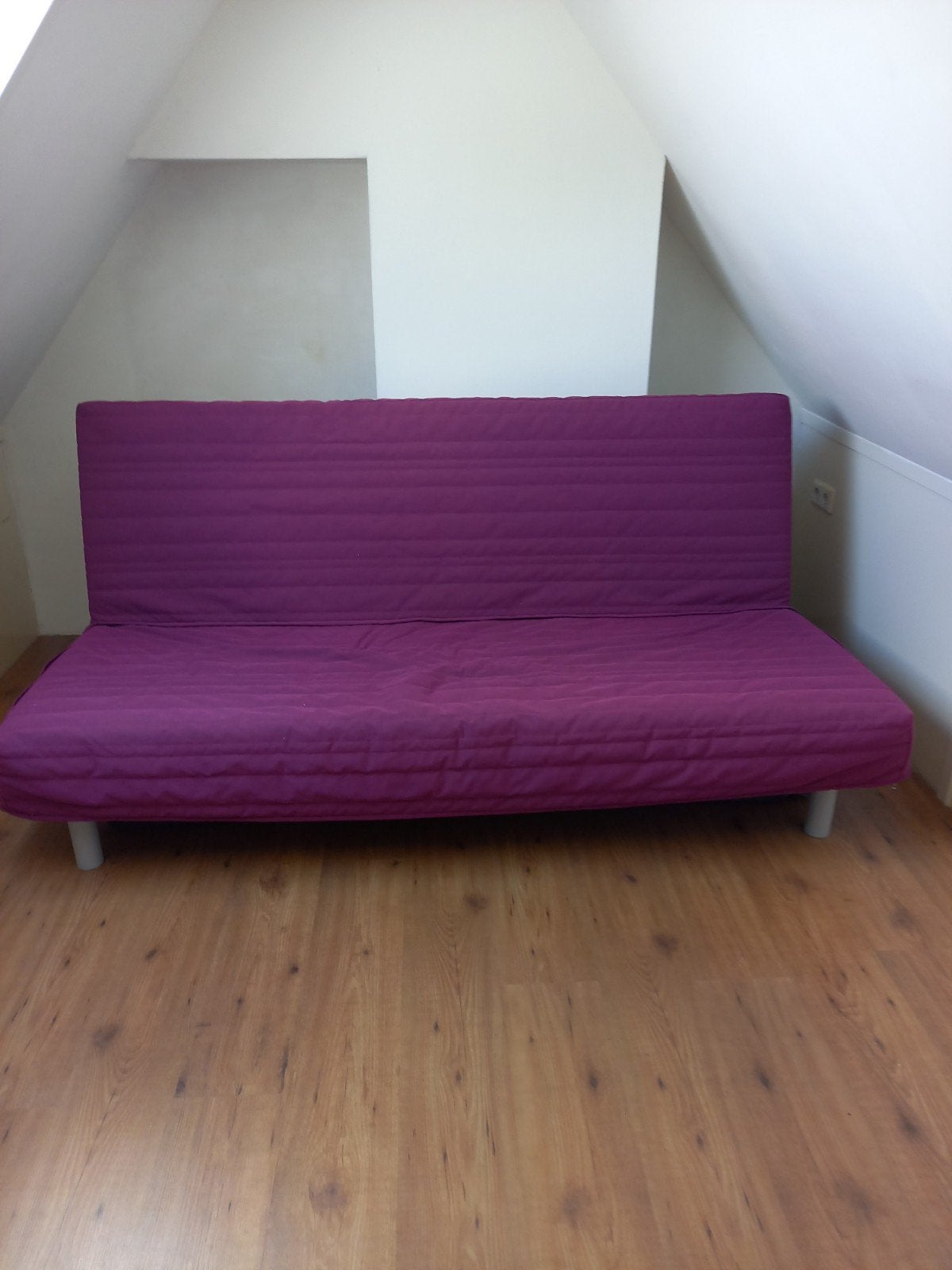 IKEA Beddinge slaapbank met paarse en grijze hoes, Ophalen, Gebruikt, Tweepersoons, 140 cm