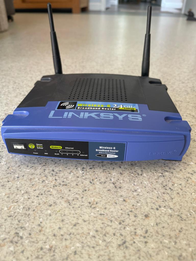 Linksys WRT54G v5 Router met DD-WRT Firmware, Ophalen of Verzenden, Zo goed als nieuw, Router