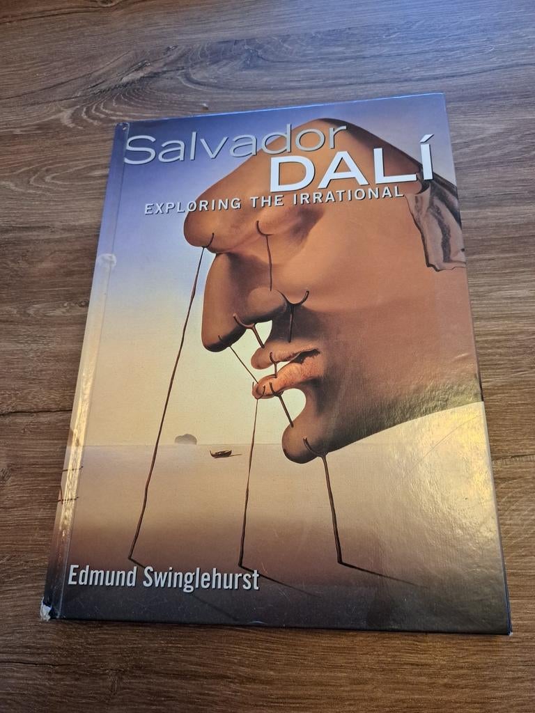 Salvador Dalí: Exploring the Irrational - Kunstboek, Ophalen of Verzenden, Gelezen, Schilder- en Tekenkunst, Edmund Swinglehurst