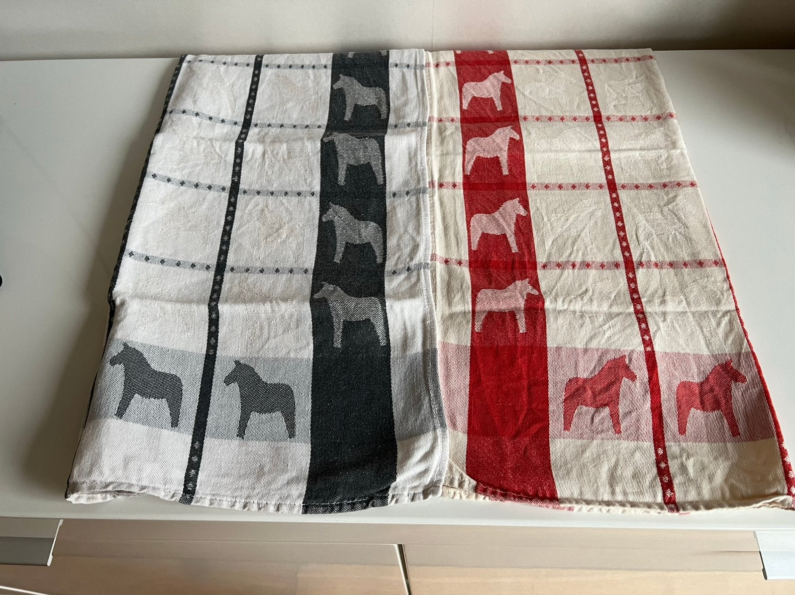 Set van 2 Vintage Zweeds Keukendoek Droogdoek Dala Paardjes, Ophalen of Verzenden, Gebruikt, Theedoek of Handdoek