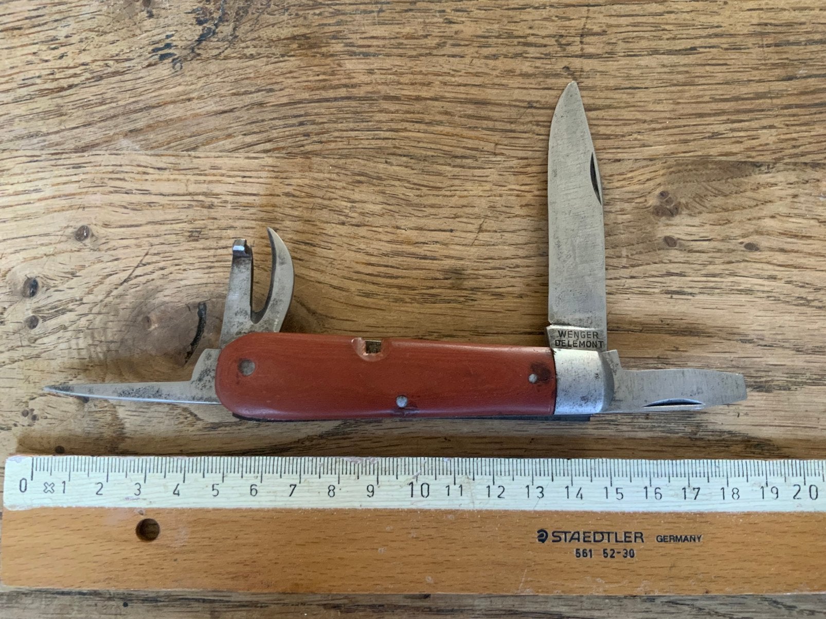 Vintage Zwitsers Militair Zakmes Wenger Delemont 41, Verzamelen, Ophalen of Verzenden, Nederland, Mes of Dolk