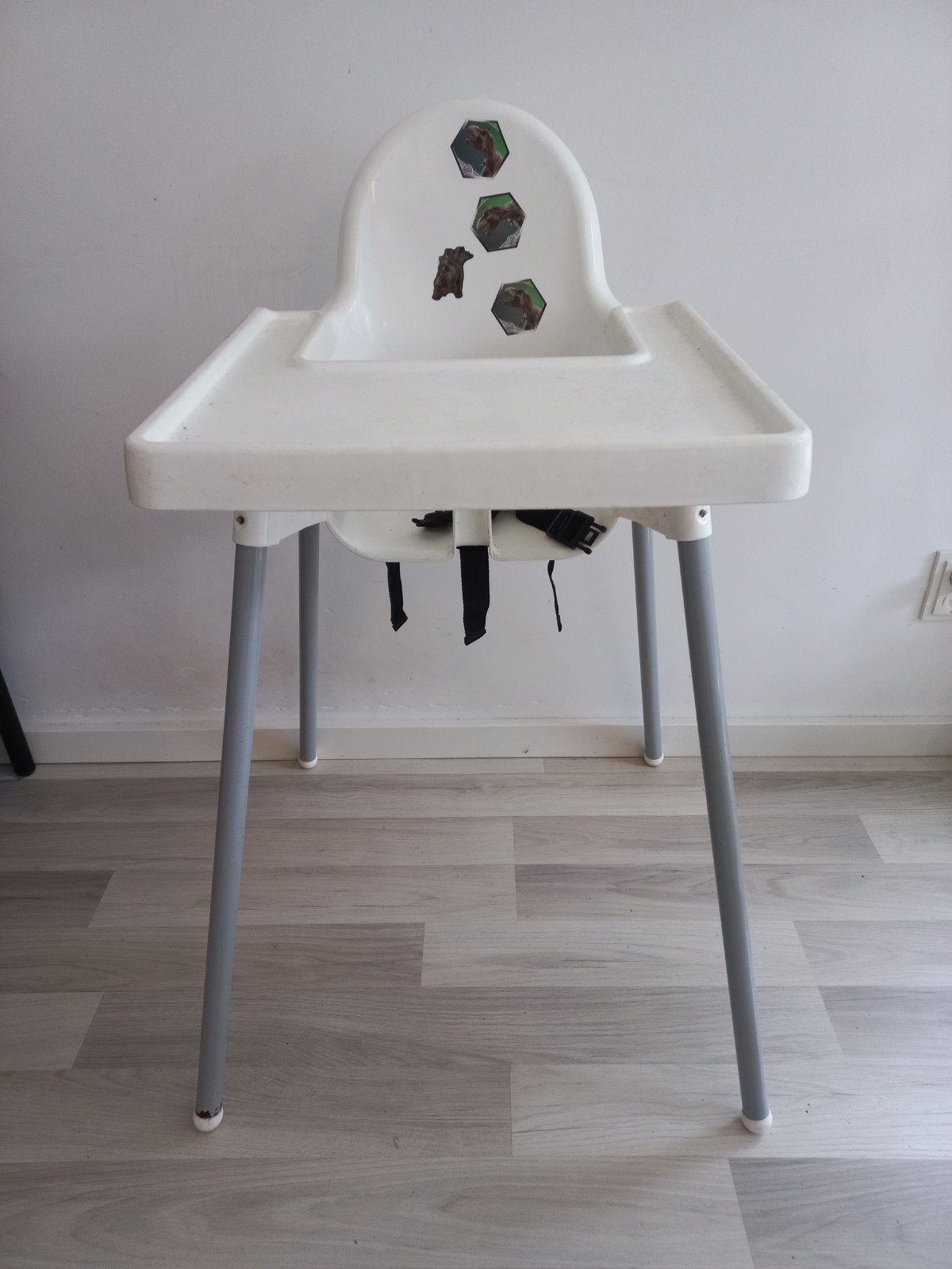 IKEA kinderstoel met blad en bandjes GRATIS, Kinderen en Baby's, Ophalen, Gebruikt, Overige typen