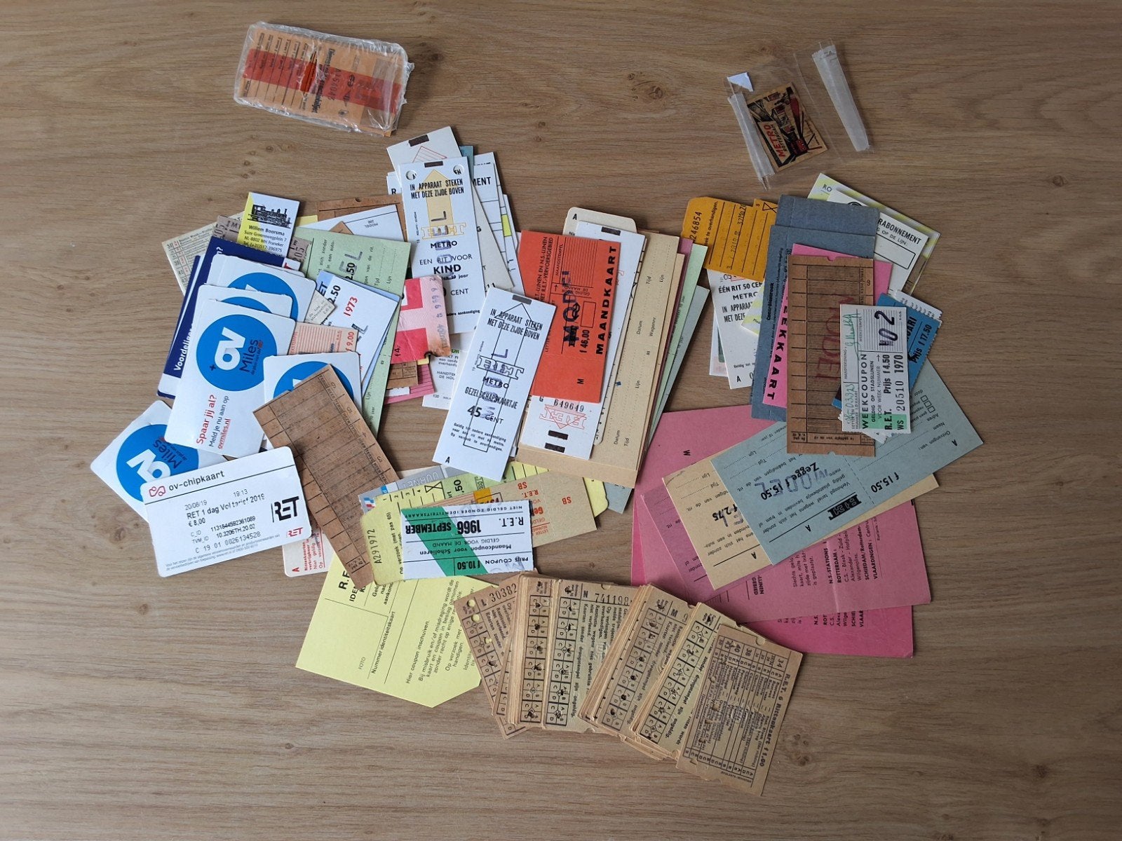 Grote RET verzameling: pins, badges, tickets, sleutelhangers, Verzamelen, Ophalen of Verzenden, Gebruikt