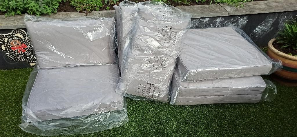 4 licht grijze zit-  en rugkussens voor tuinbank of caravan, Tuin en Terras, Ophalen, Nieuw