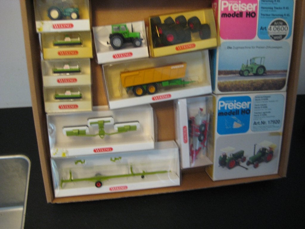 Diverse 1/87 landbouwmodellen van Wiking en Preiser, Hobby en Vrije tijd, Ophalen of Verzenden, Zo goed als nieuw, Hijskraan, Tractor of Landbouw
