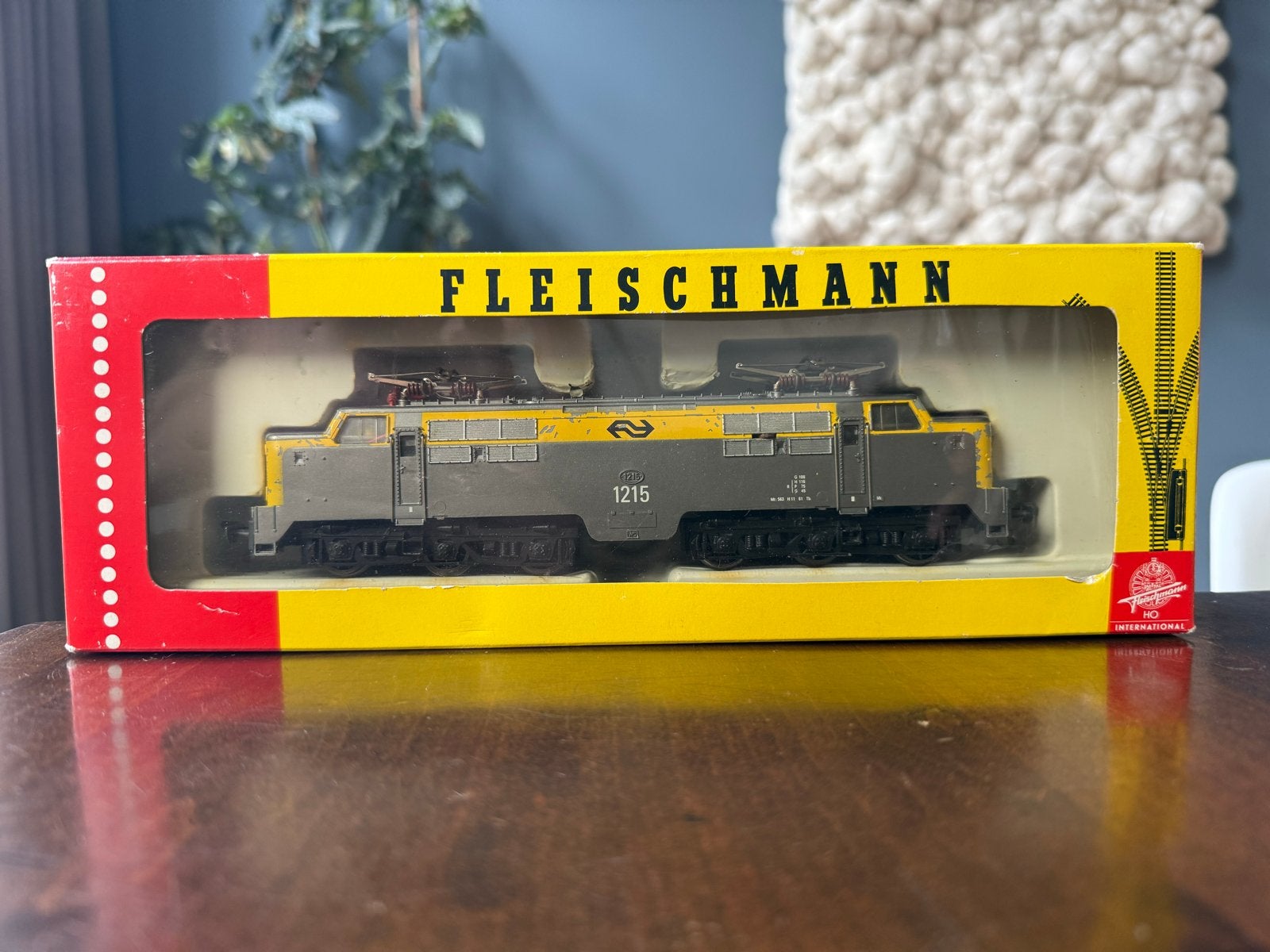 Fleischmann NS Locomotief 1215 - Model 4372, Gebruikt, Fleischmann, Ophalen of Verzenden, Analoog