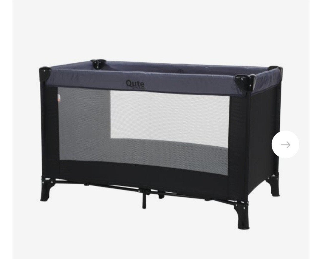 campingbedje.zwart met matras.enkel bij oma gebruikt, Kinderen en Baby's, Ophalen, Zo goed als nieuw, Reisbedje
