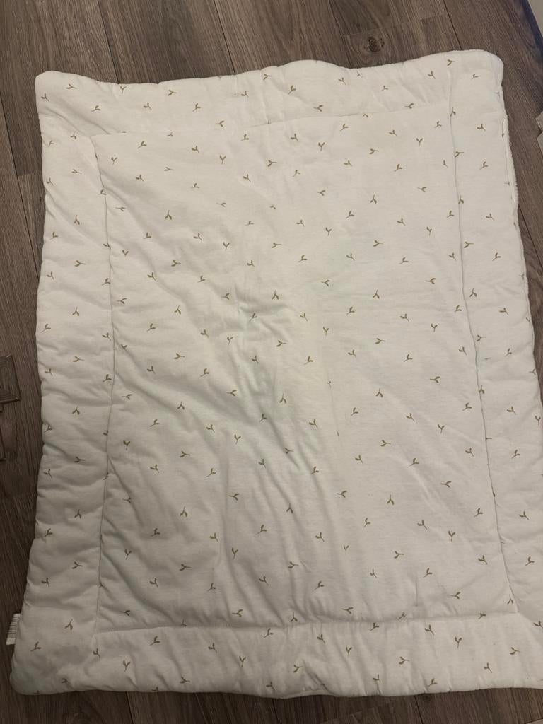 Wit/creme boxkleed met kleine symbootjes, Kinderen en Baby's, Boxen, Ophalen of Verzenden, Zo goed als nieuw, Boxkleed