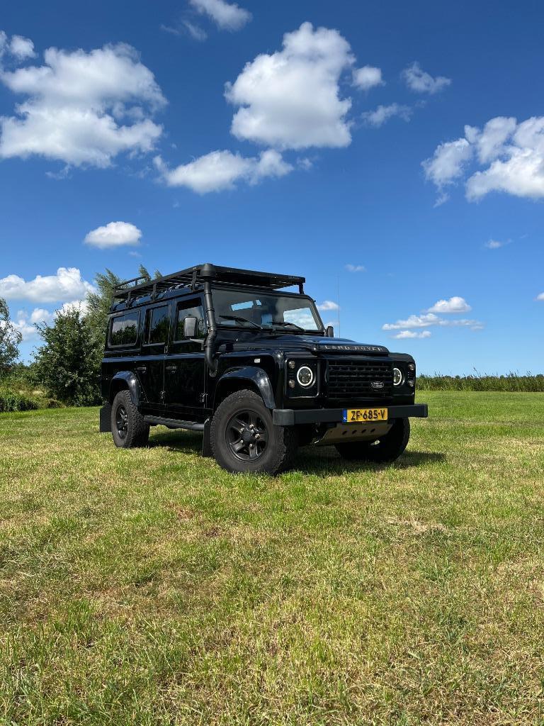 Land Rover Defender 2.4 TD 110 SW SVX 60th Anniversary, Auto's, Stof, Zwart, 4 cilinders, 2402 cc