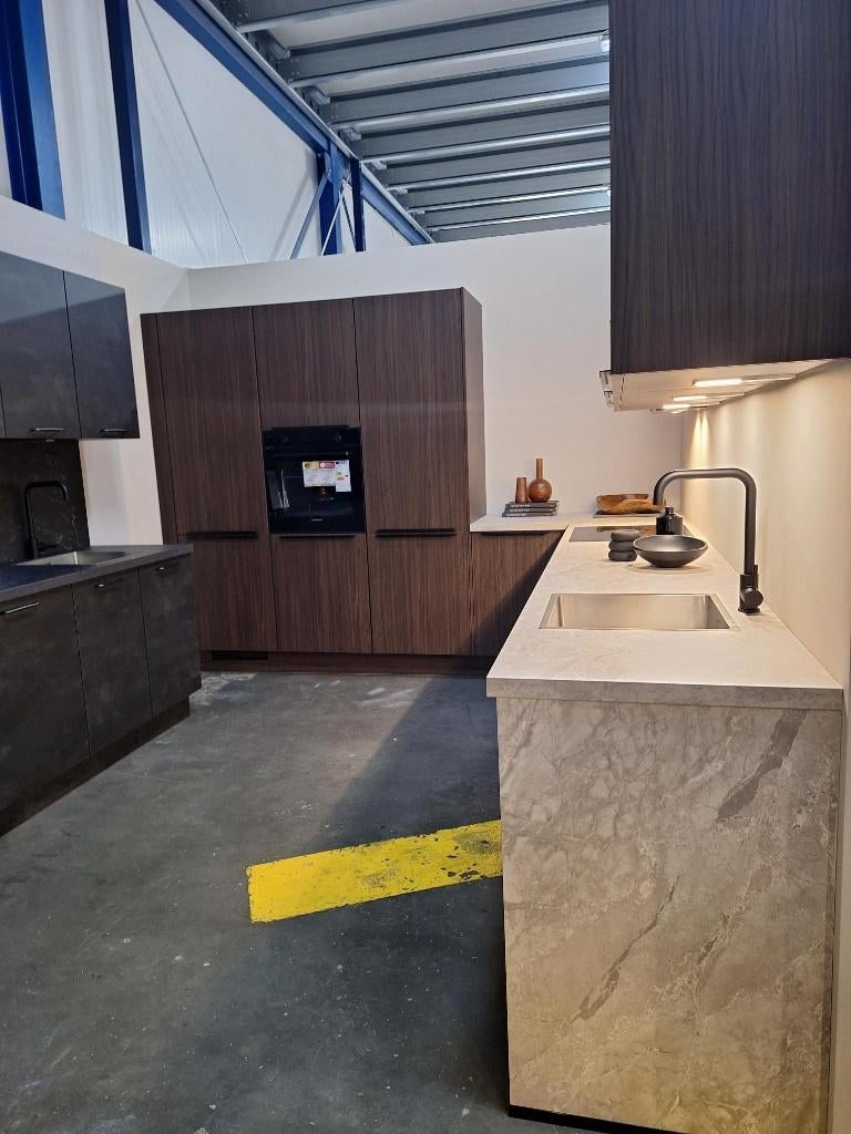 Complete Nieuwe keuken met apparatuur – Keuken Ariana, Huis en Inrichting, Ophalen of Verzenden, Nieuw, Hoekkeuken, Met kookeiland