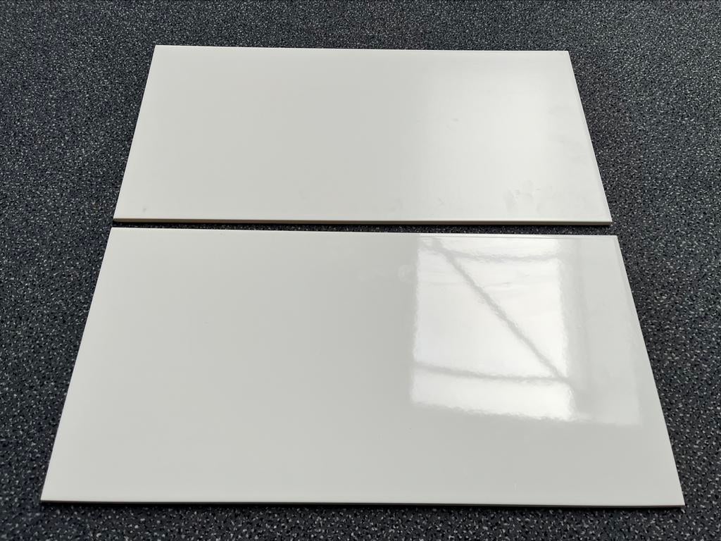 Wandtegels 30x60 mat / glans diverse restpartijen., Ophalen, Nieuw, 10 m² of meer, 20 tot 40 cm
