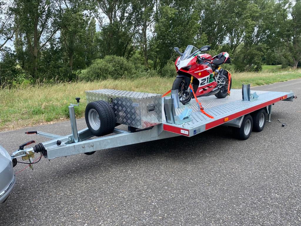 Verhuur huur motoren aanhanger huren afzakbare WOM, Aanhangwagen