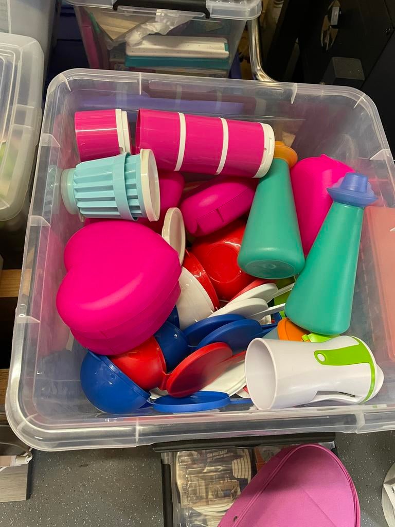 Rommelmarkt spullen 11 boxen, plus wat los spul, Ophalen, Nieuw