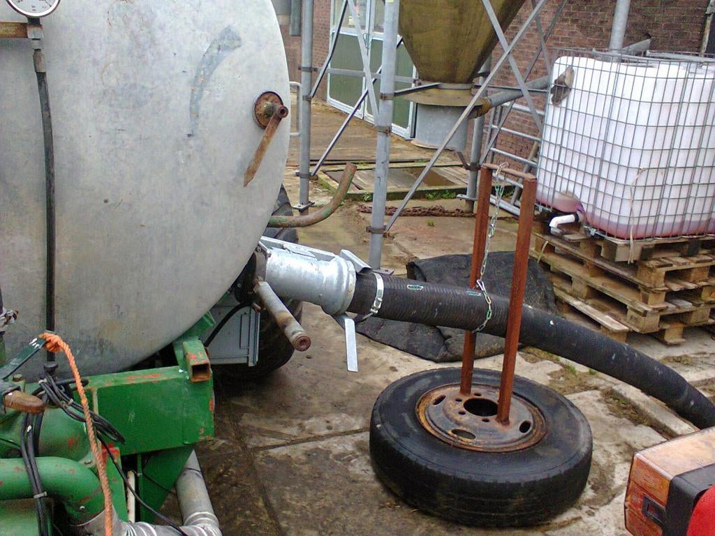 Foto 9 van slangaansluiter slang koppel systeem mesttank koppeling