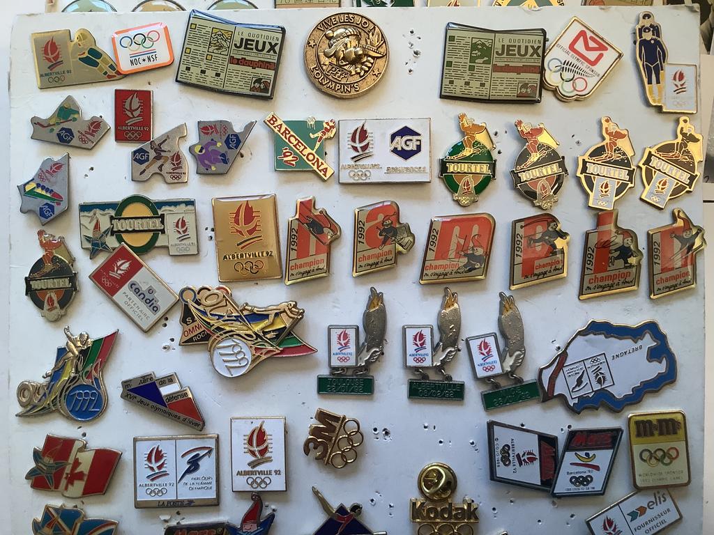 Heel veel pins Olympische Spelen, Verzamelen, Speldjes, Pins en Buttons, Ophalen of Verzenden, Zo goed als nieuw, Sport