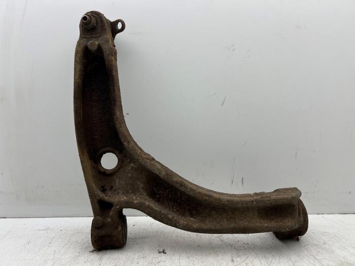 Draagarm links-voor van een Volkswagen Transporter, Gebruikt, -, Volkswagen, -
