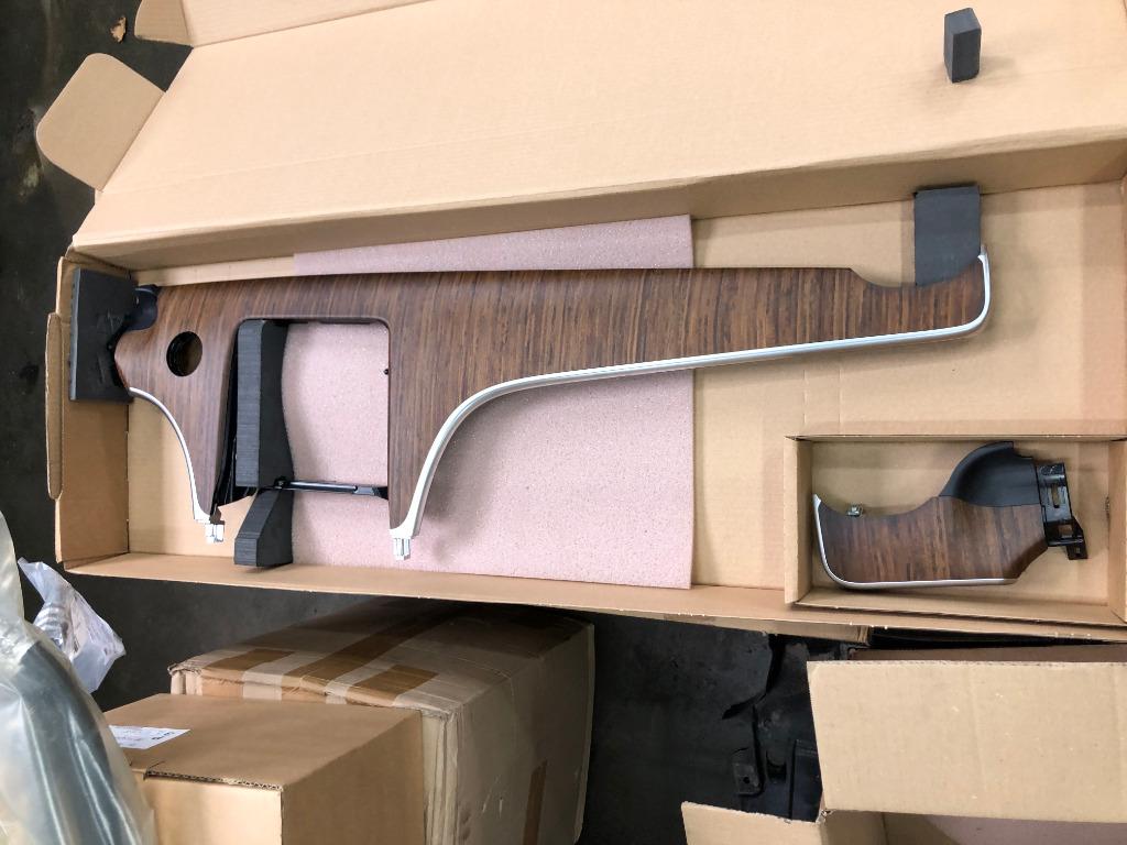 Mercedes W206 S206 C-klasse dashbord lijsten – sierlijsten, Ophalen, Gebruikt, Mercedes-Benz