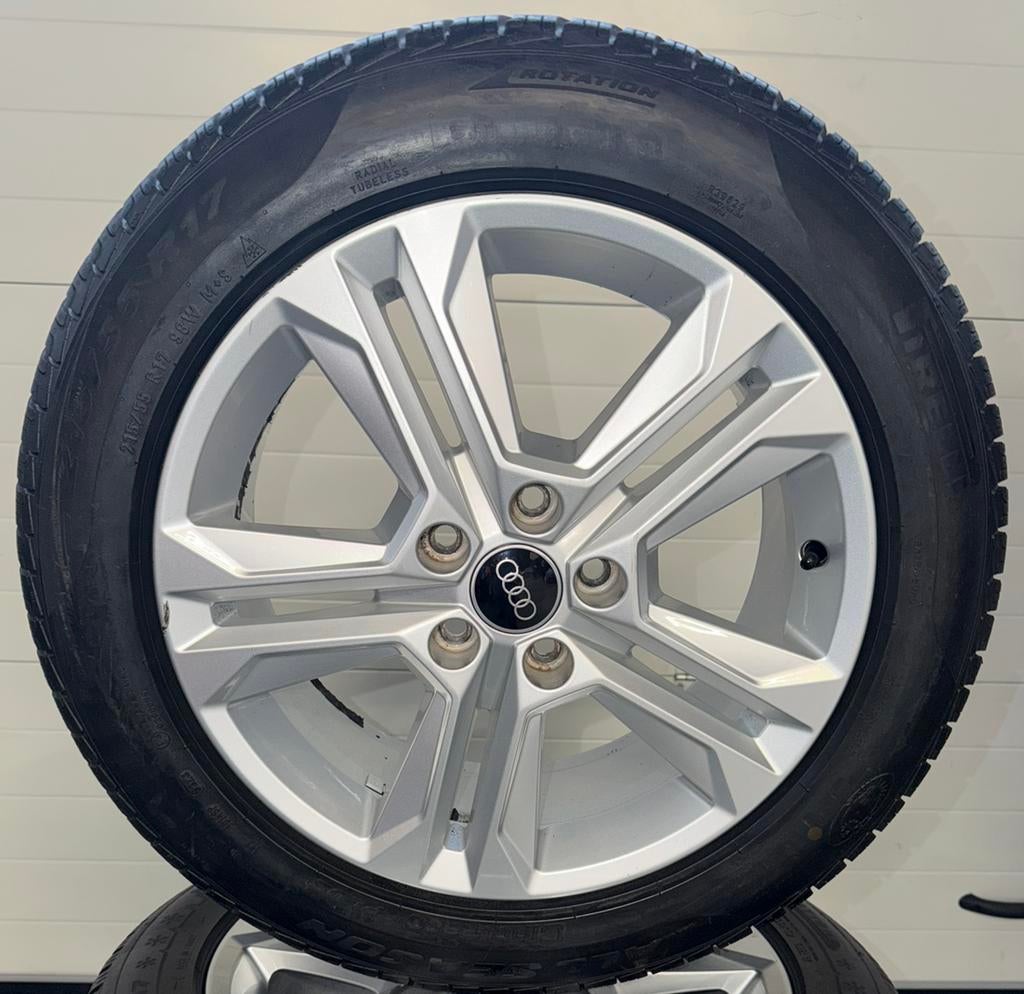 Originele Audi Q2 winterbanden met velgen – 215/55 R17, Ophalen, 215 mm, Banden en Velgen, 17 inch